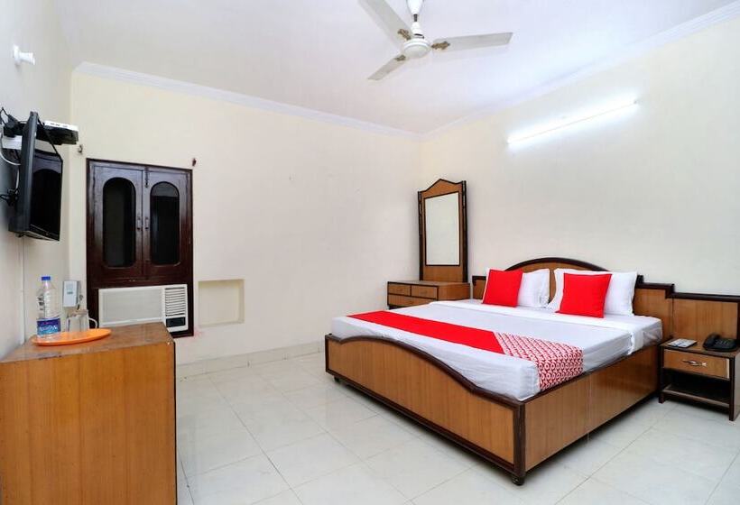 Ab Hotel By Oyo Rooms