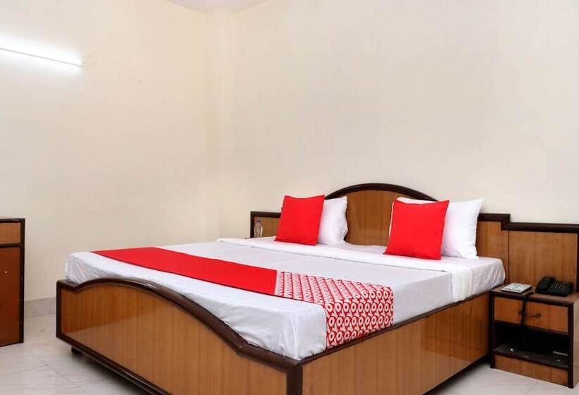 Ab Hotel By Oyo Rooms