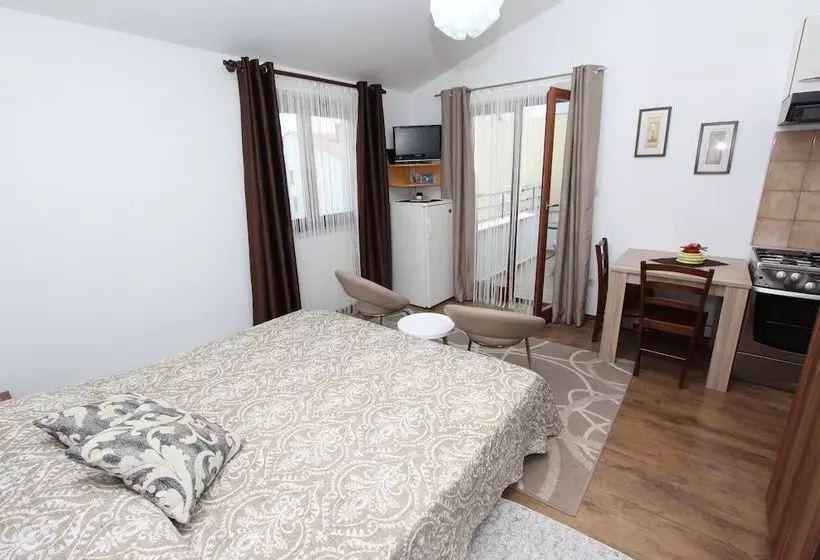 Apartments Alto