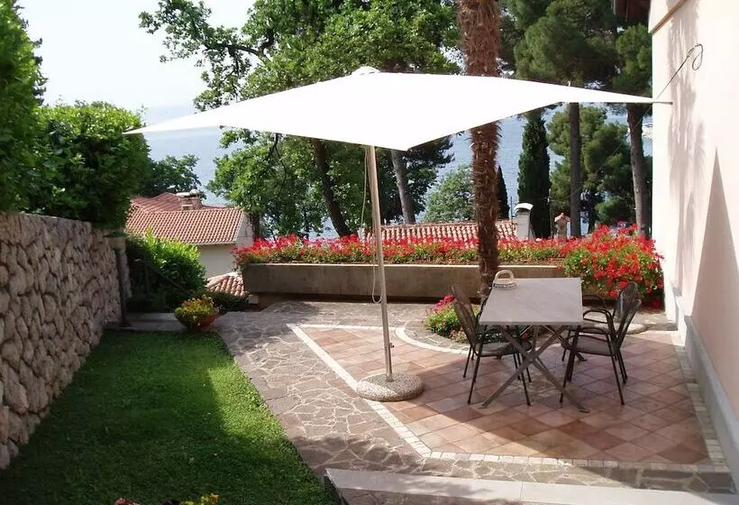 Apartments Villa Vosilla