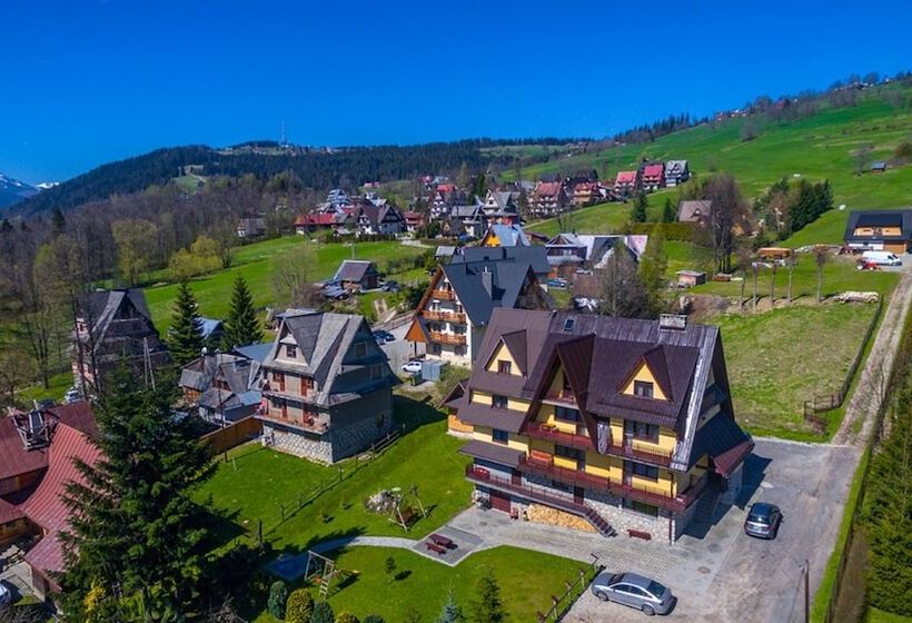 Bed and Breakfast Willa U Zwijacza