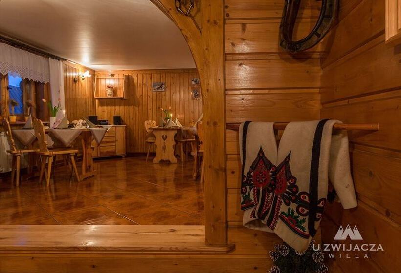 Bed and Breakfast Willa U Zwijacza