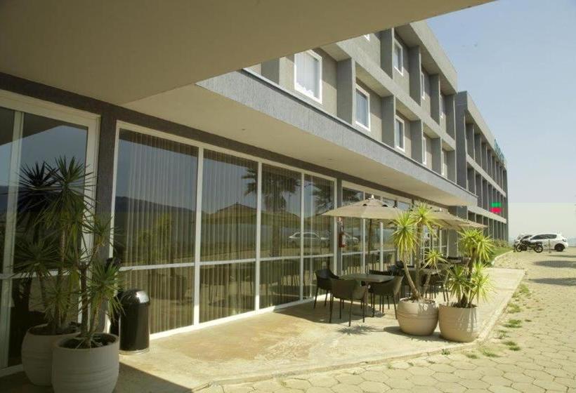 בית מלון כפרי átis