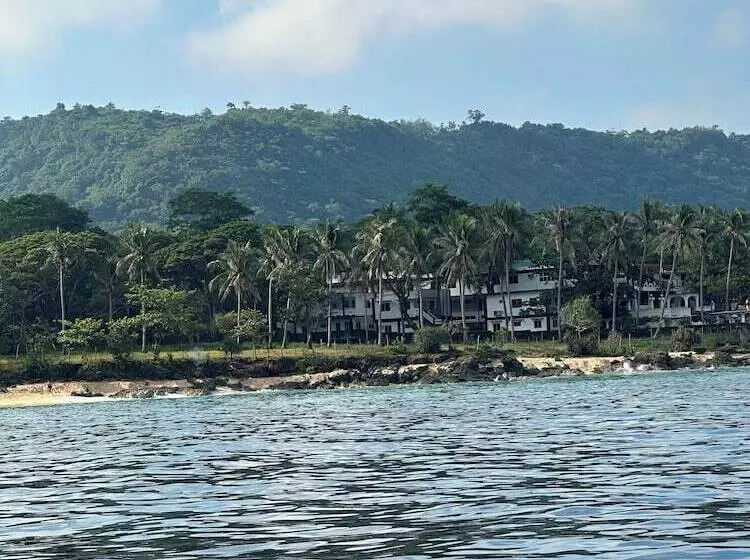 Hotelli G Beach Resort And Restobar