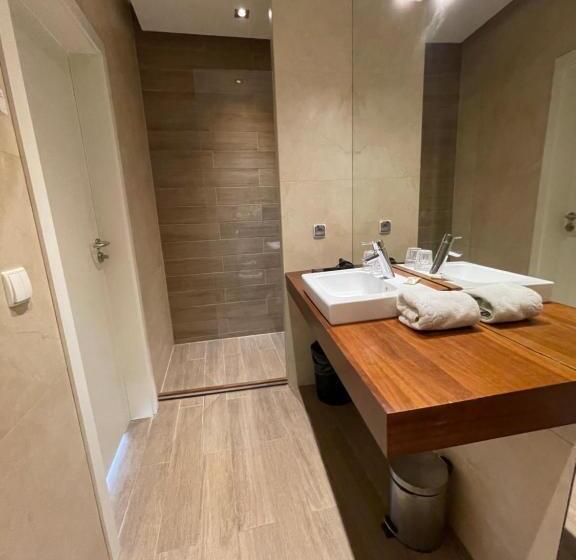 בית מלון כפרי Marina Nawigator