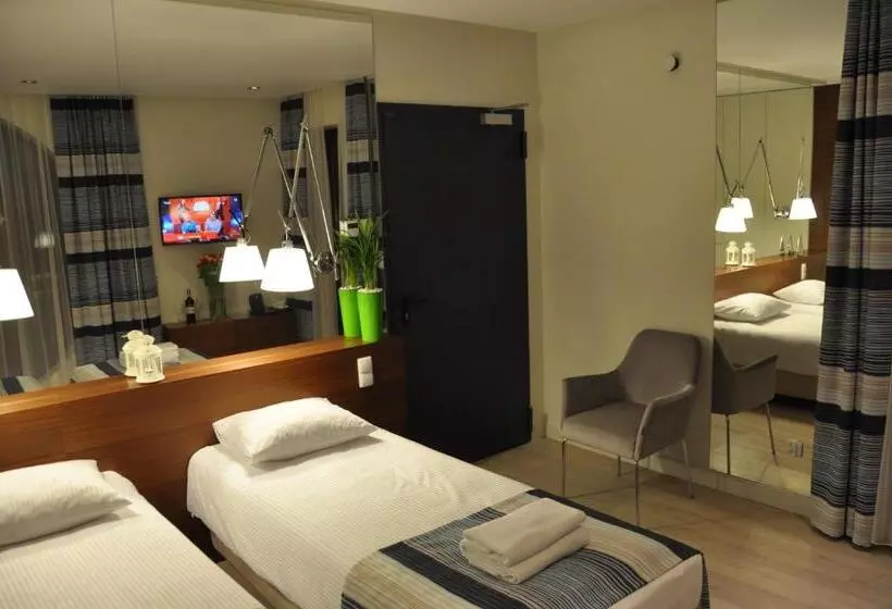 Hotelli Marina Nawigator