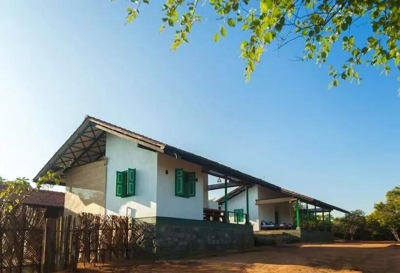 Hotelli Nil Sisila Beach Resort Yala