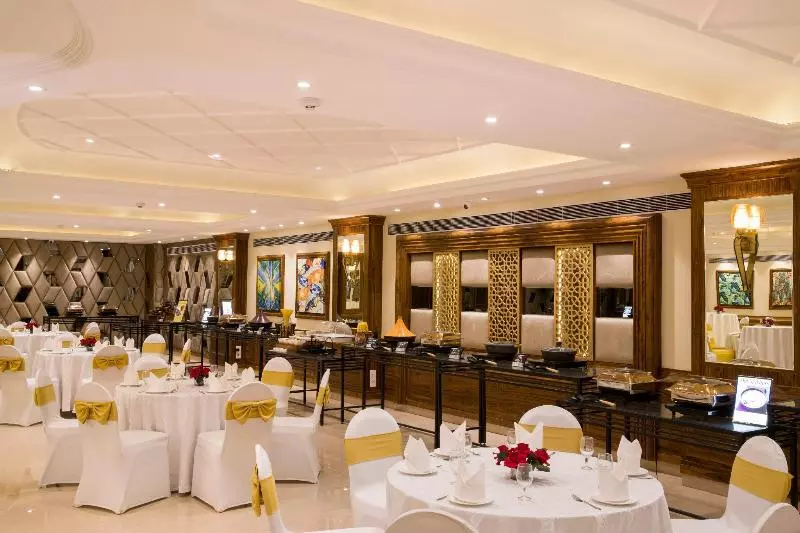 هتل Regenta Central Cassia Zirakpur Chandigarh