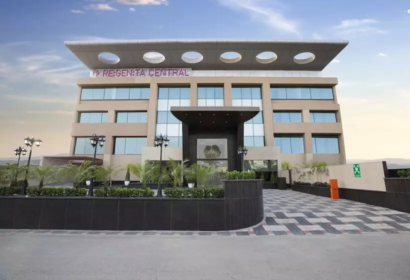 هتل Regenta Central Cassia Zirakpur Chandigarh