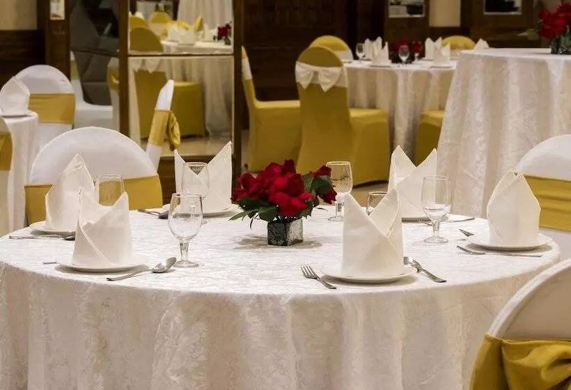 هتل Regenta Central Cassia Zirakpur Chandigarh