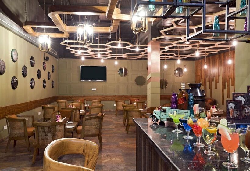 هتل Regenta Central Cassia Zirakpur Chandigarh