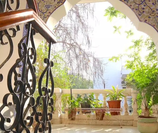Hotelli Shahar Palace