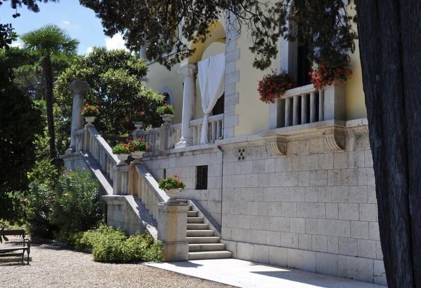 פנסיון Villa Magnolia