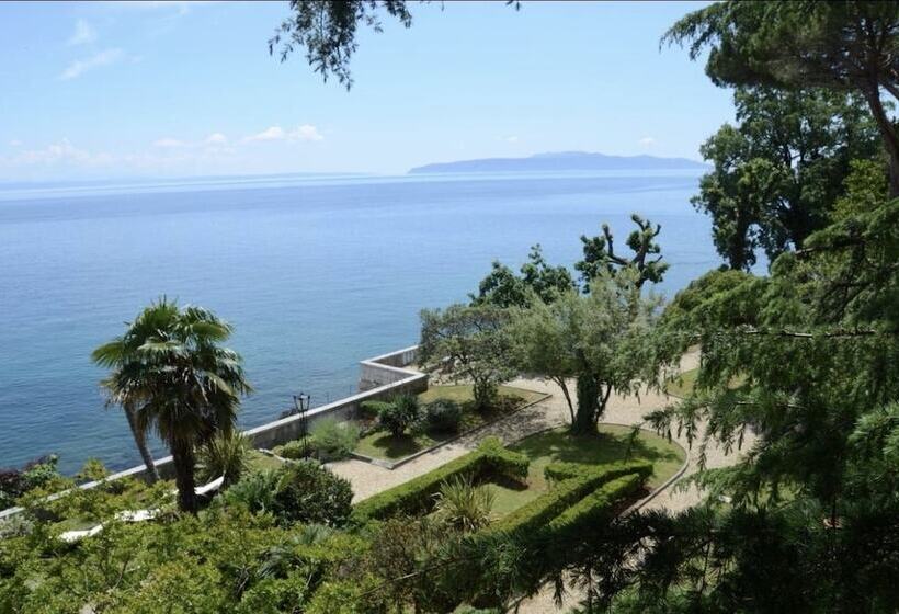 פנסיון Villa Magnolia