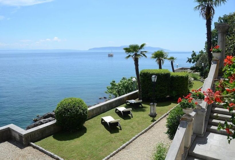 פנסיון Villa Magnolia