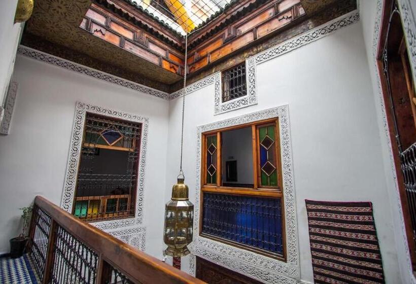 里亚德 Dar Milouda Rcif