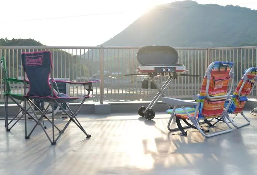 Retkeilymaja 島宿nest