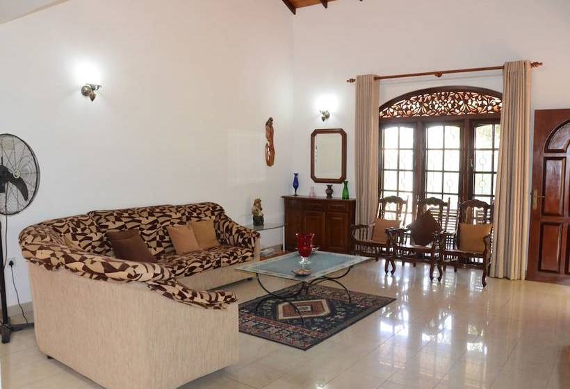 住宿加早餐  Gondolas Holiday Lanka