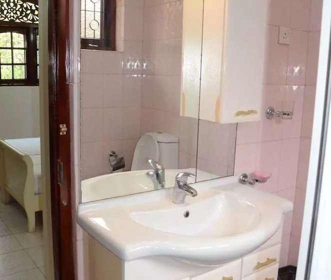 Aamiaismajoitus (B&B) Gondolas Holiday Lanka