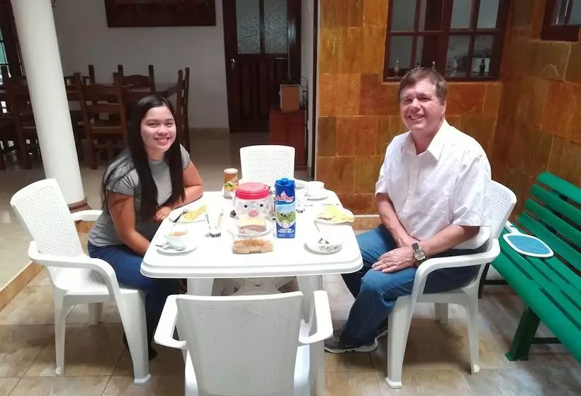 Aamiaismajoitus (B&B) Gondolas Holiday Lanka