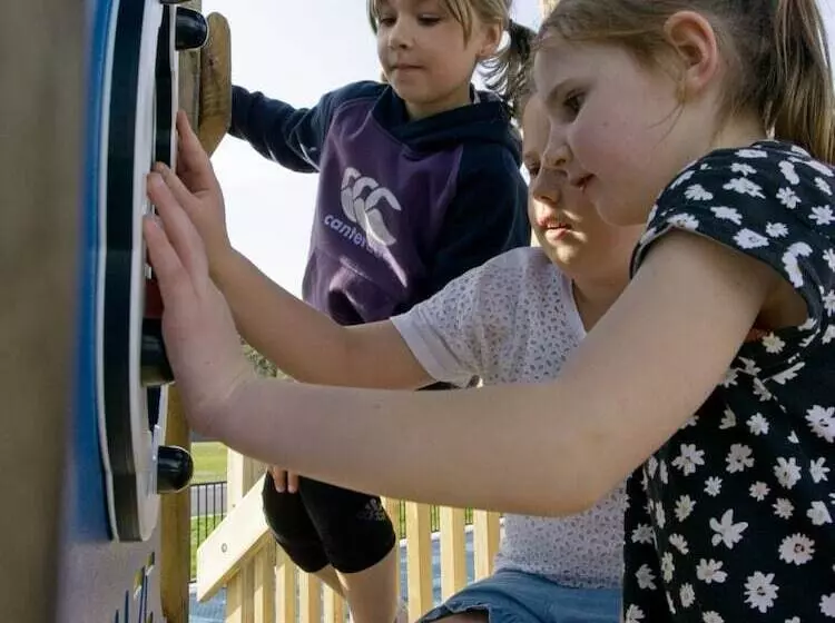 Hokitika S Kiwi Holiday Park And Motels