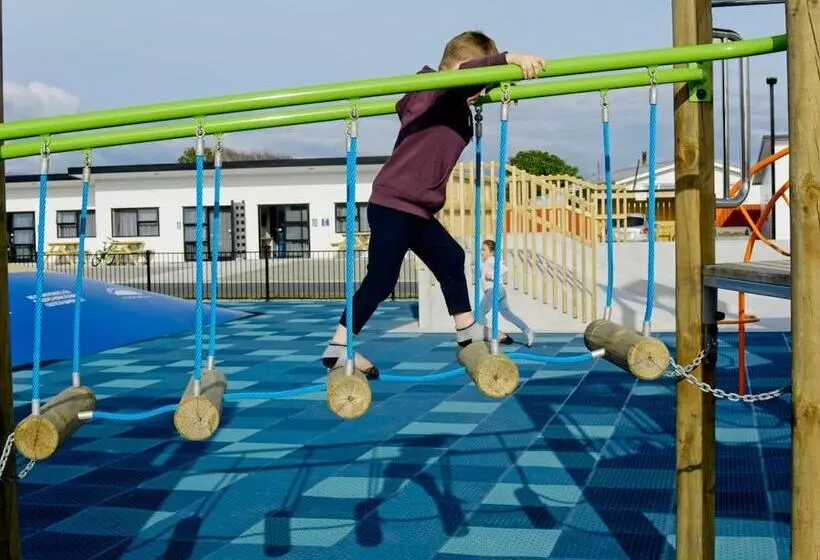 Hokitika S Kiwi Holiday Park And Motels