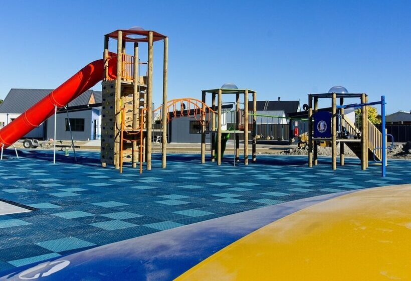 Hokitika S Kiwi Holiday Park And Motels