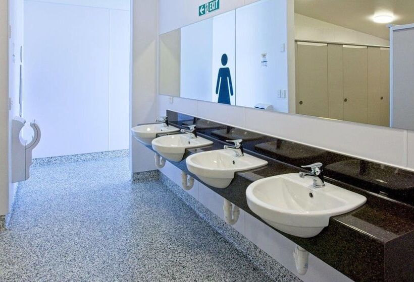 Hokitika S Kiwi Holiday Park And Motels