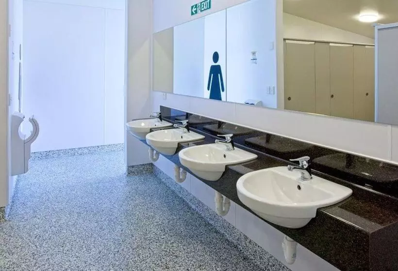 Hokitika S Kiwi Holiday Park And Motels