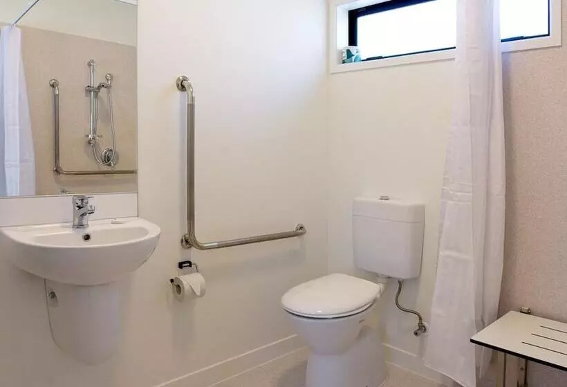 Hokitika S Kiwi Holiday Park And Motels