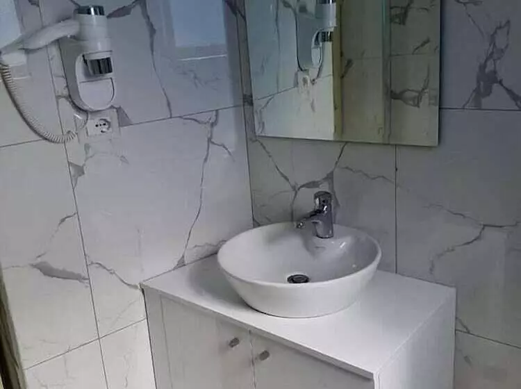 هتل Envi