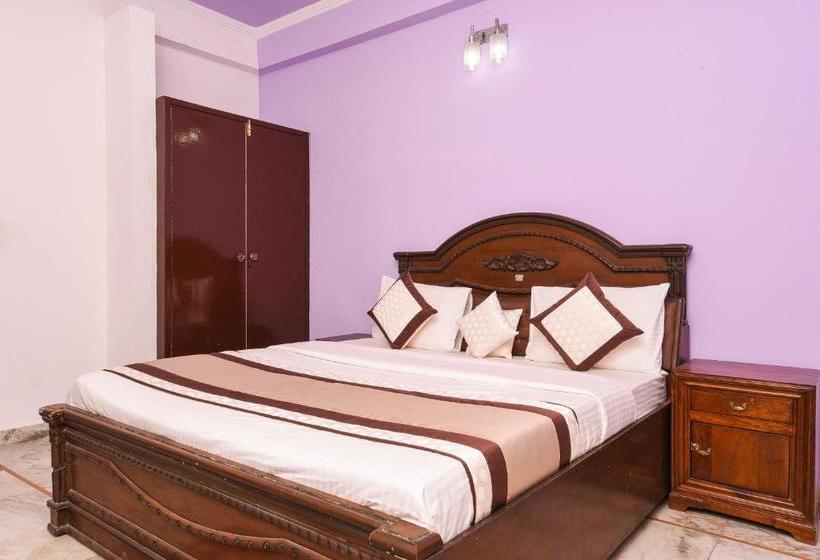 هتل Oyo 15625 Royal Logix