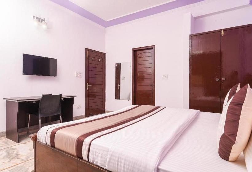 هتل Oyo 15625 Royal Logix