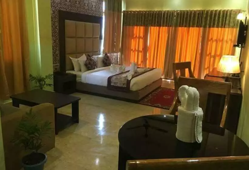 هتل Pride Terrace Valley Resort Gangtok