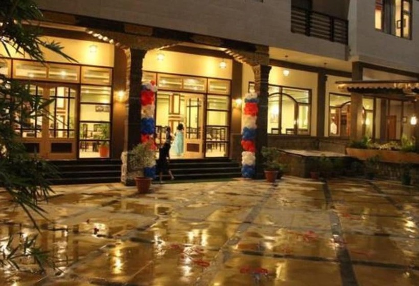 בית מלון כפרי Pride Terrace Valley Resort Gangtok