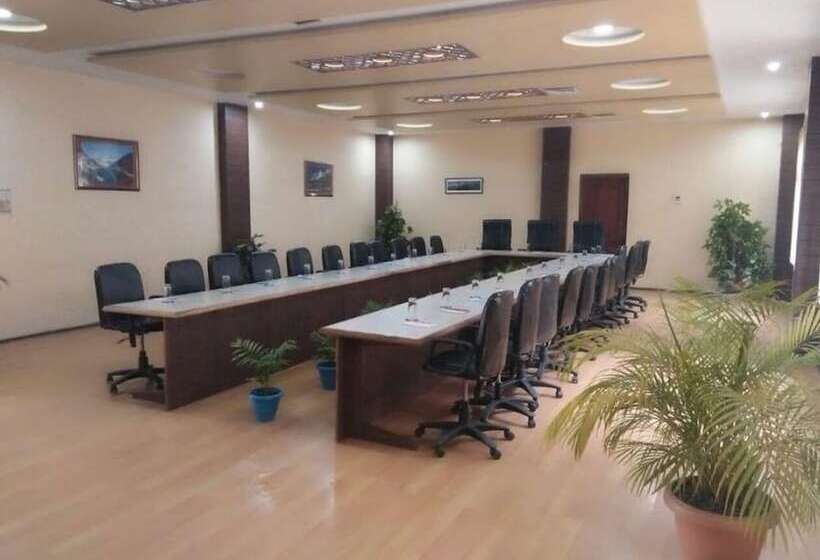 בית מלון כפרי Pride Terrace Valley Resort Gangtok