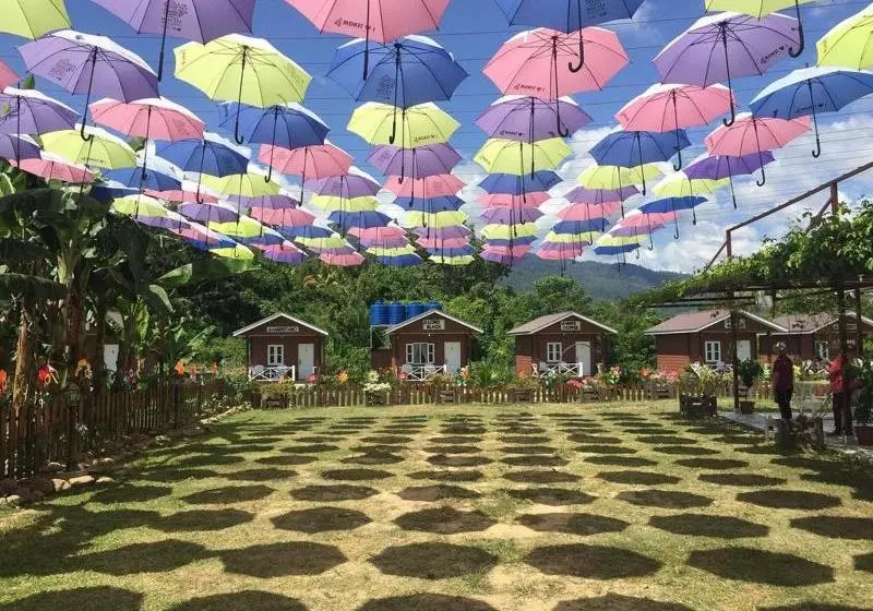 Hotelli Yit Foh Coffee Park Cottage