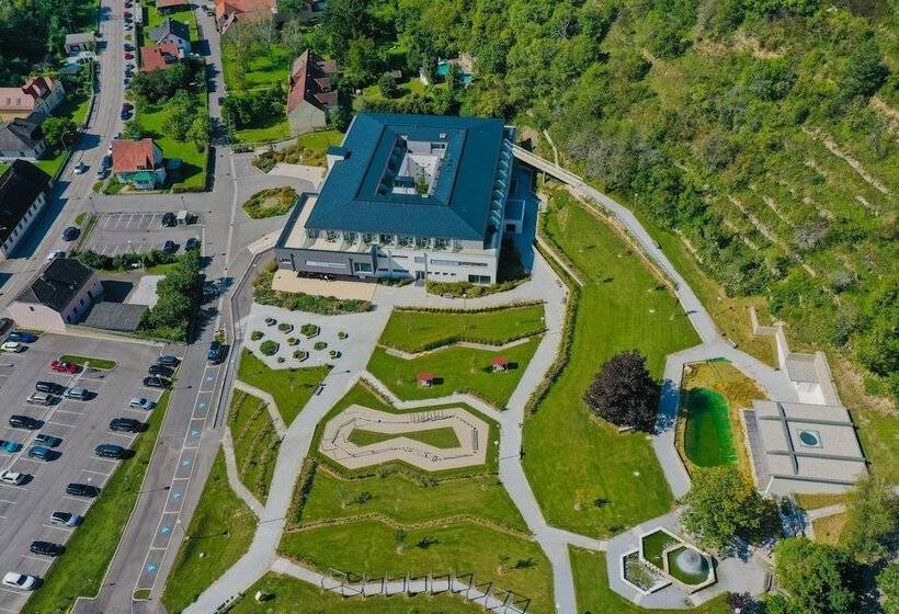 Nuhr Medical   Hotel & Restaurant