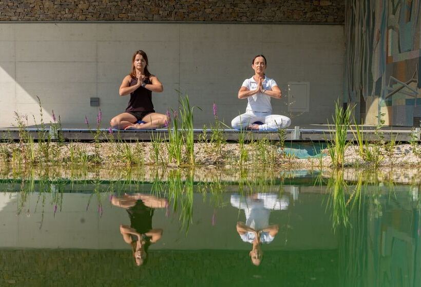 Nuhr Medical   Hotel & Restaurant