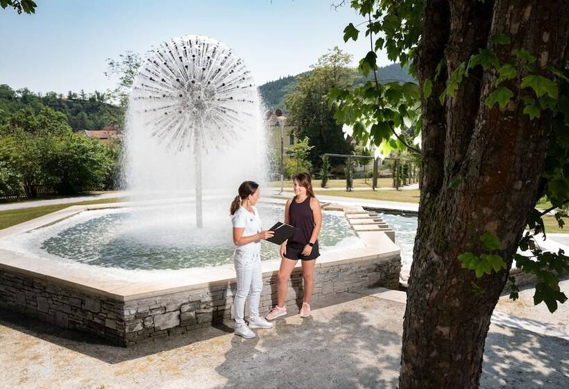 Nuhr Medical   Hotel & Restaurant