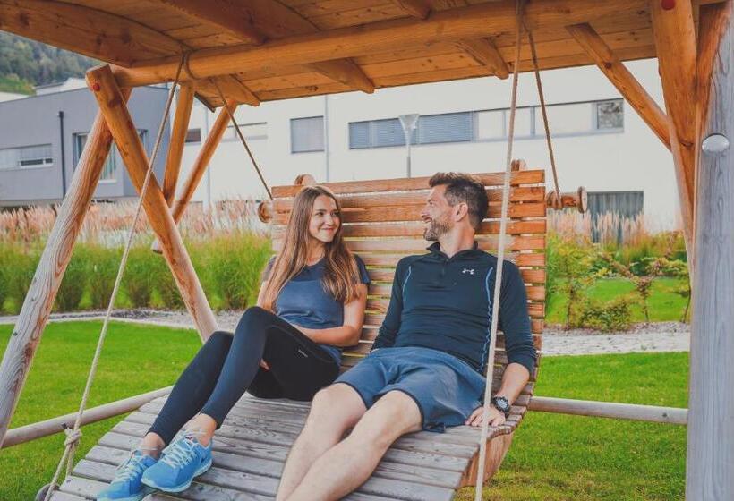 Nuhr Medical   Hotel & Restaurant