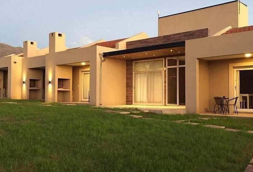 Parque Los Nogales Apart