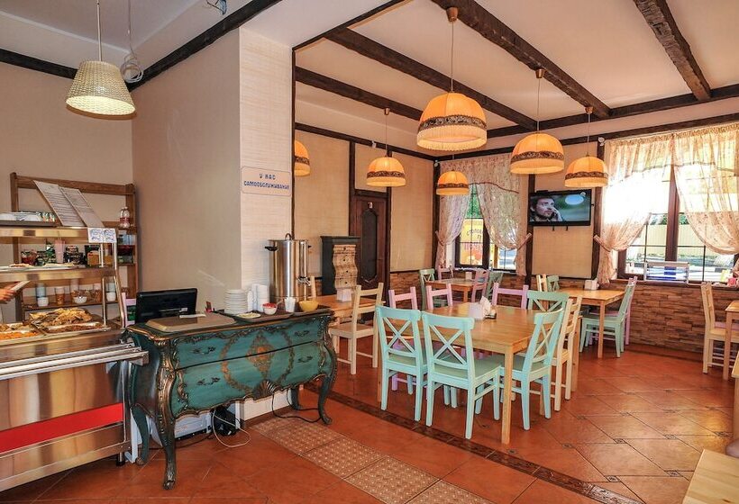 פנסיון Kamelot