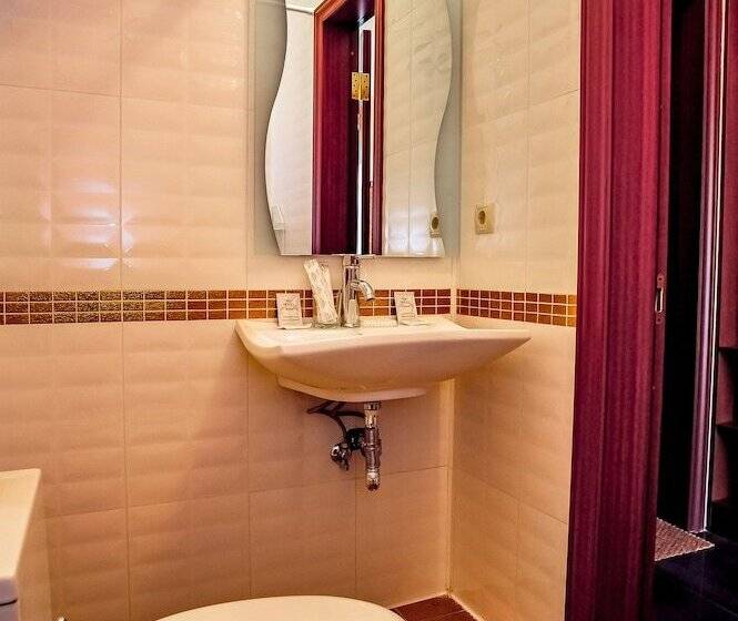 פנסיון Kamelot