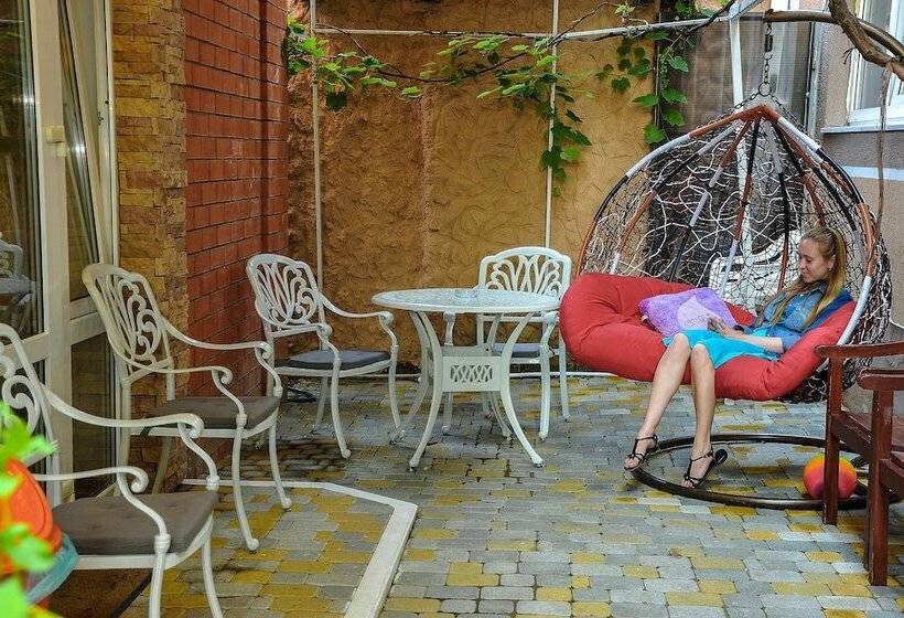 פנסיון Kamelot