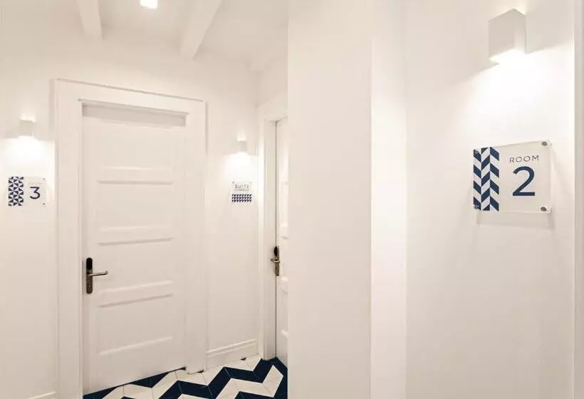 پانسیون Maison Blu   Intimate Guesthouse