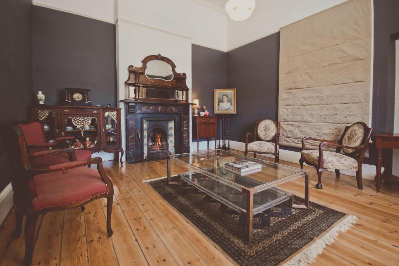 민박 The Victorian Strand