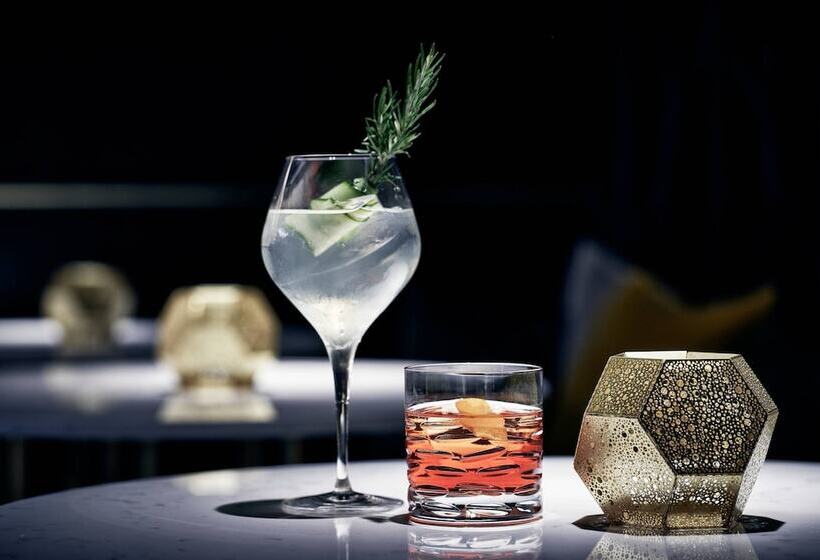 Academias Hotel, Autograph Collection