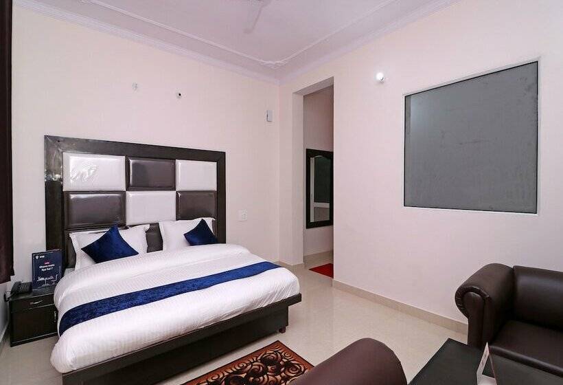 Отель Benog Breeze By Oyo Rooms