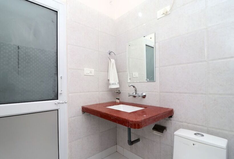 Отель Benog Breeze By Oyo Rooms